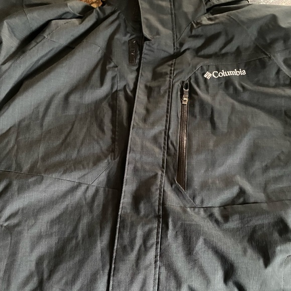 Columbia winter jacket size L - Picture 2 of 2